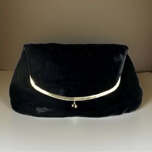 Graceline Vintage Velvet Kiss Lock Clutch With An Off White Satin Lining.